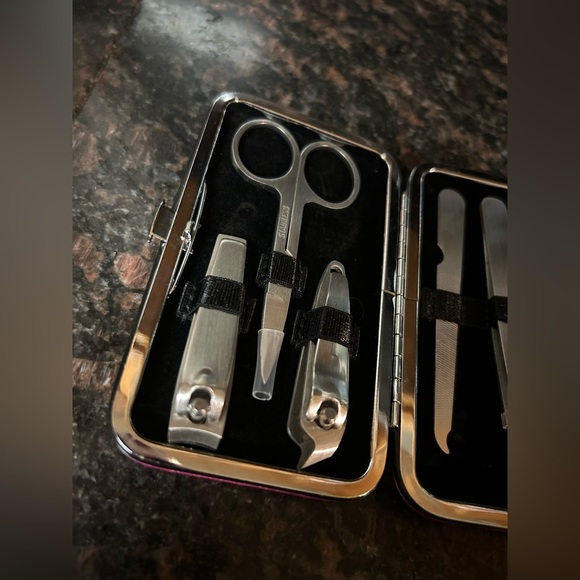 Crabtree & Evelyn Travel Manicure Kit 6-pc Nail Tools File Scissors twee… - Picture 8 of 8